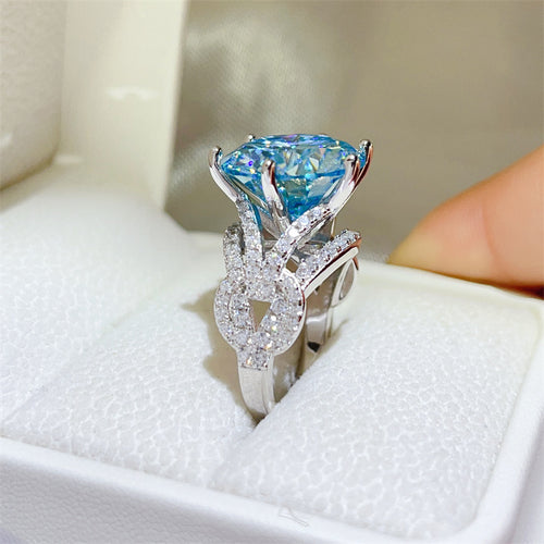 Monardas "Azure Queen" Rare Blue Moissanite Luxury Ring - 10K Finish